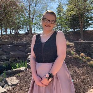 Meet your Posher, Hannah